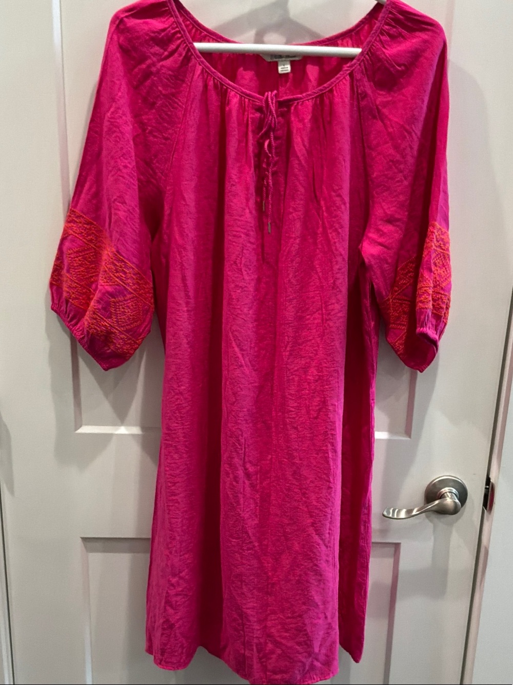 The Pioneer Woman Large Pink Fuchsia Peasant Dress with Embroidered Sleeves